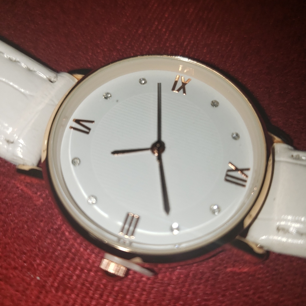 Womens watch - Picture 2 of 6